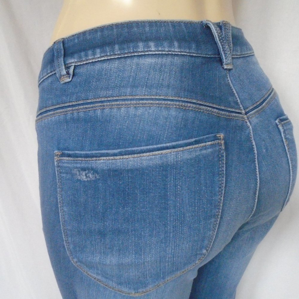 Democracy "Ab" Solution Size 18W Dark Wash Wide Leg Cropped Jeans